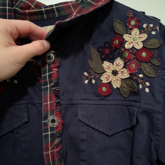 Cute designed jacket - Picture 8 of 8